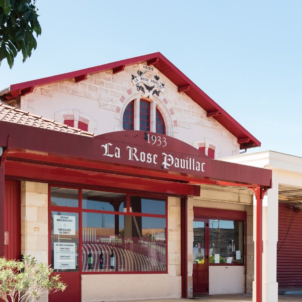 visite originale et immersive dans le Médoc avec l'Odyssée de la Rose : commetn découvrir autrement l'histoire de la vigne et du vin à Pauillac. Tous publics