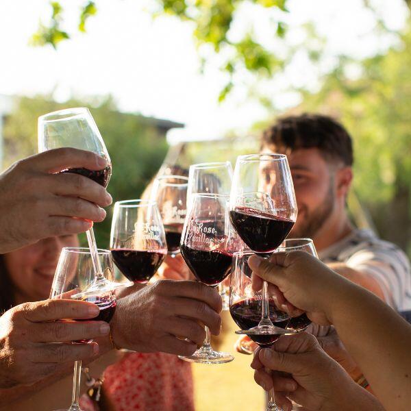 Une bouteille de vin de Pauillac pour accompagner tous les moments importants de notre vie.
